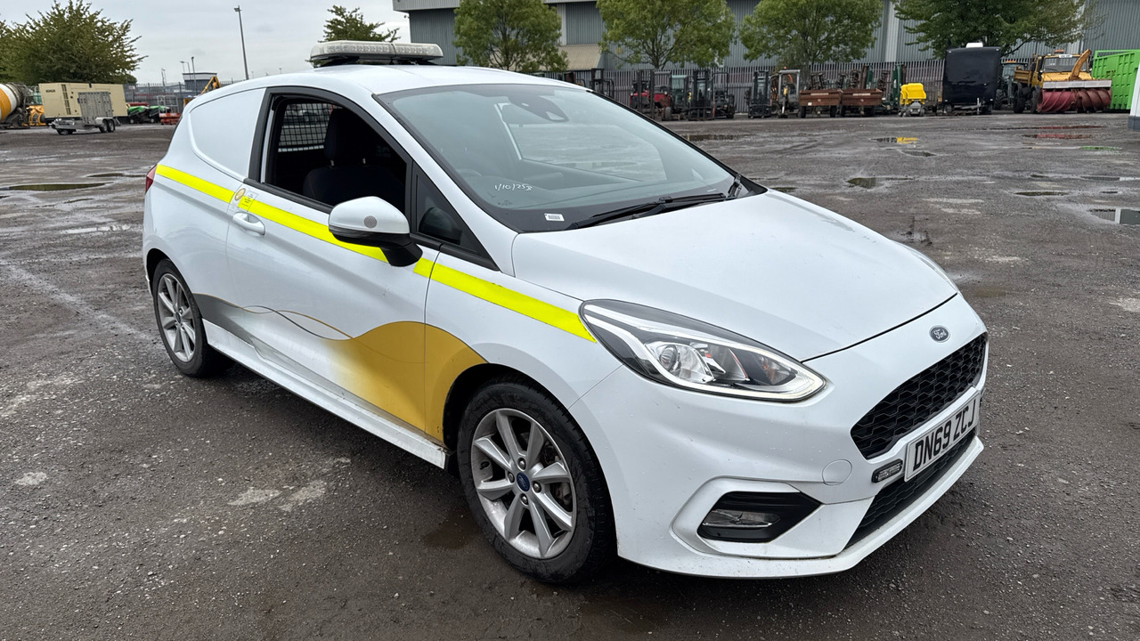 FORD FIESTA 1.5 TDCi 85PS - Xe hơi: hình 1 FORD FIESTA 1.5 TDCi 85PS - Xe hơi: hình 1