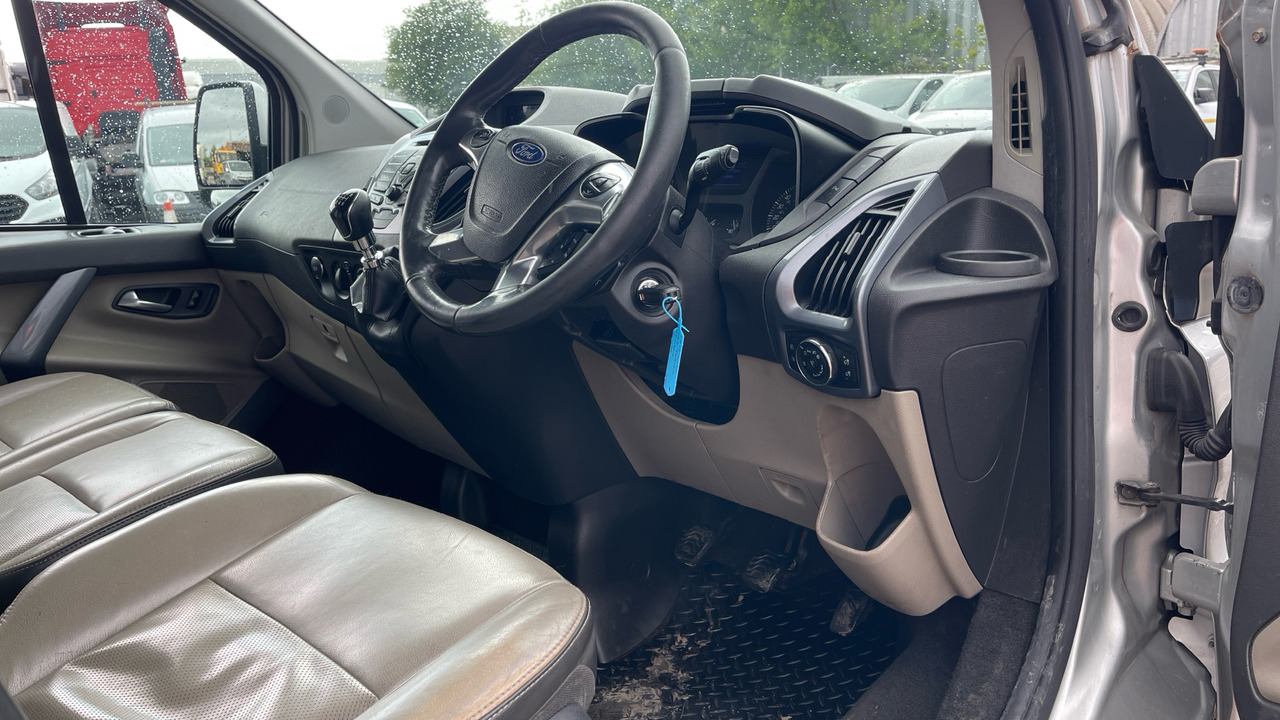 FORD TOURNEO CUSTOM 300 2.2 TDCi 125PS - Xe bus mini, Xe van chở khách: hình 5 FORD TOURNEO CUSTOM 300 2.2 TDCi 125PS - Xe bus mini, Xe van chở khách: hình 5