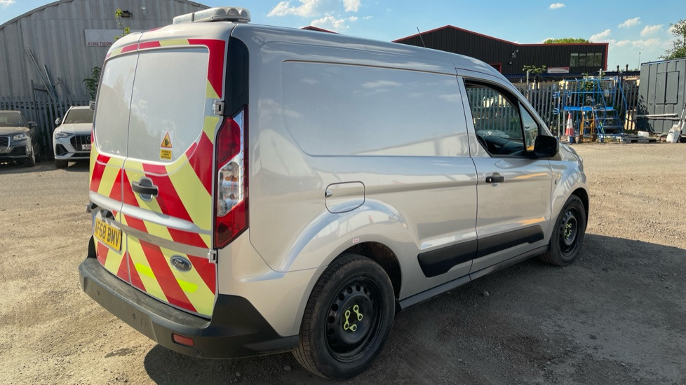 FORD TRANSIT CONNECT 220 1.5 ECOBLUE 100PS - Xe van chở hàng: hình 4 FORD TRANSIT CONNECT 220 1.5 ECOBLUE 100PS - Xe van chở hàng: hình 4