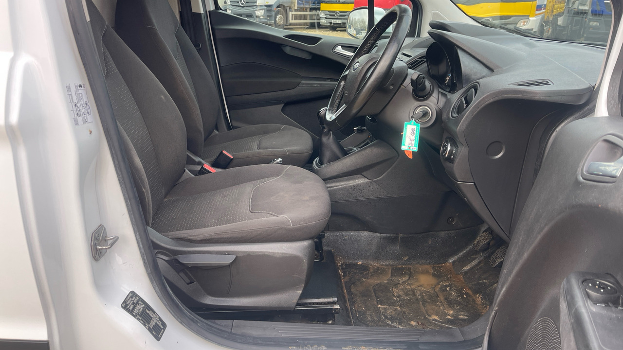 FORD TRANSIT COURIER 1.5 TDCI 95PS - Xe van nhỏ gọn: hình 5 FORD TRANSIT COURIER 1.5 TDCI 95PS - Xe van nhỏ gọn: hình 5