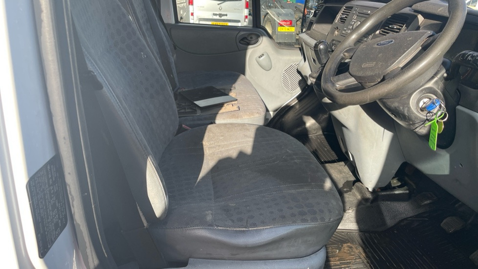 FORD TRANSIT T300 2.2 TDCI 85PS - Xe van chở hàng: hình 5 FORD TRANSIT T300 2.2 TDCI 85PS - Xe van chở hàng: hình 5