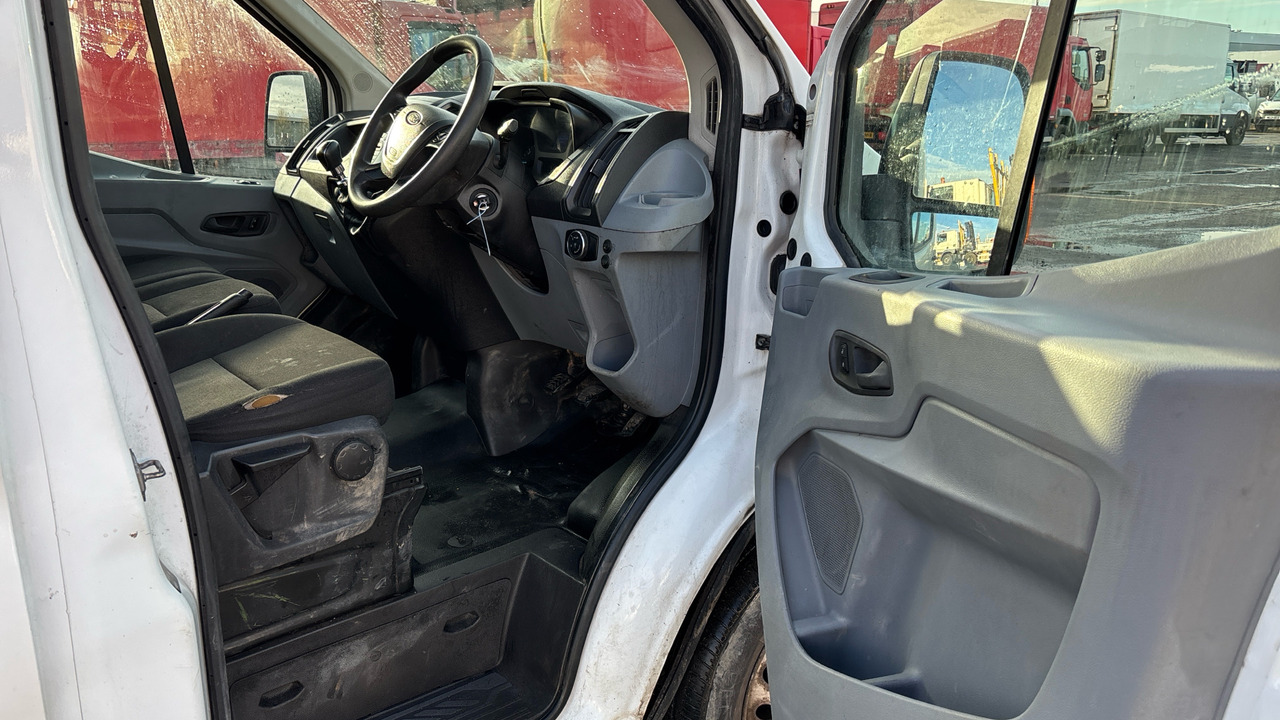 Ford Transit 350 2.2 TDCi 125ps - Xe tải nhỏ phẳng: hình 5 Ford Transit 350 2.2 TDCi 125ps - Xe tải nhỏ phẳng: hình 5