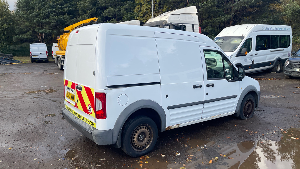 Ford Transit Connect T230 1.8 TDCi 90PS - Xe van nhỏ gọn: hình 4 Ford Transit Connect T230 1.8 TDCi 90PS - Xe van nhỏ gọn: hình 4