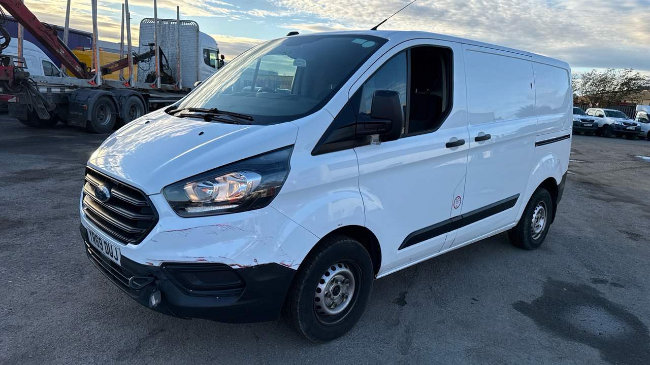 Ford Transit Custom 280 2.0 ECOBLUE 105PS - Xe van nhỏ gọn: hình 2 Ford Transit Custom 280 2.0 ECOBLUE 105PS - Xe van nhỏ gọn: hình 2