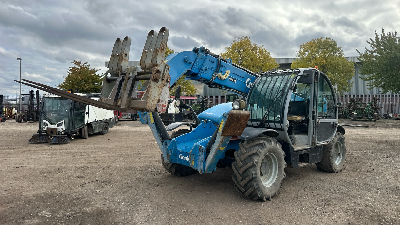 GENIE GTH4013SX - Xe nhấc hình viễn vọng kính: hình 2 GENIE GTH4013SX - Xe nhấc hình viễn vọng kính: hình 2