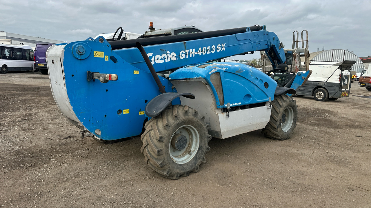 GENIE GTH4013SX - Xe nhấc hình viễn vọng kính: hình 4 GENIE GTH4013SX - Xe nhấc hình viễn vọng kính: hình 4