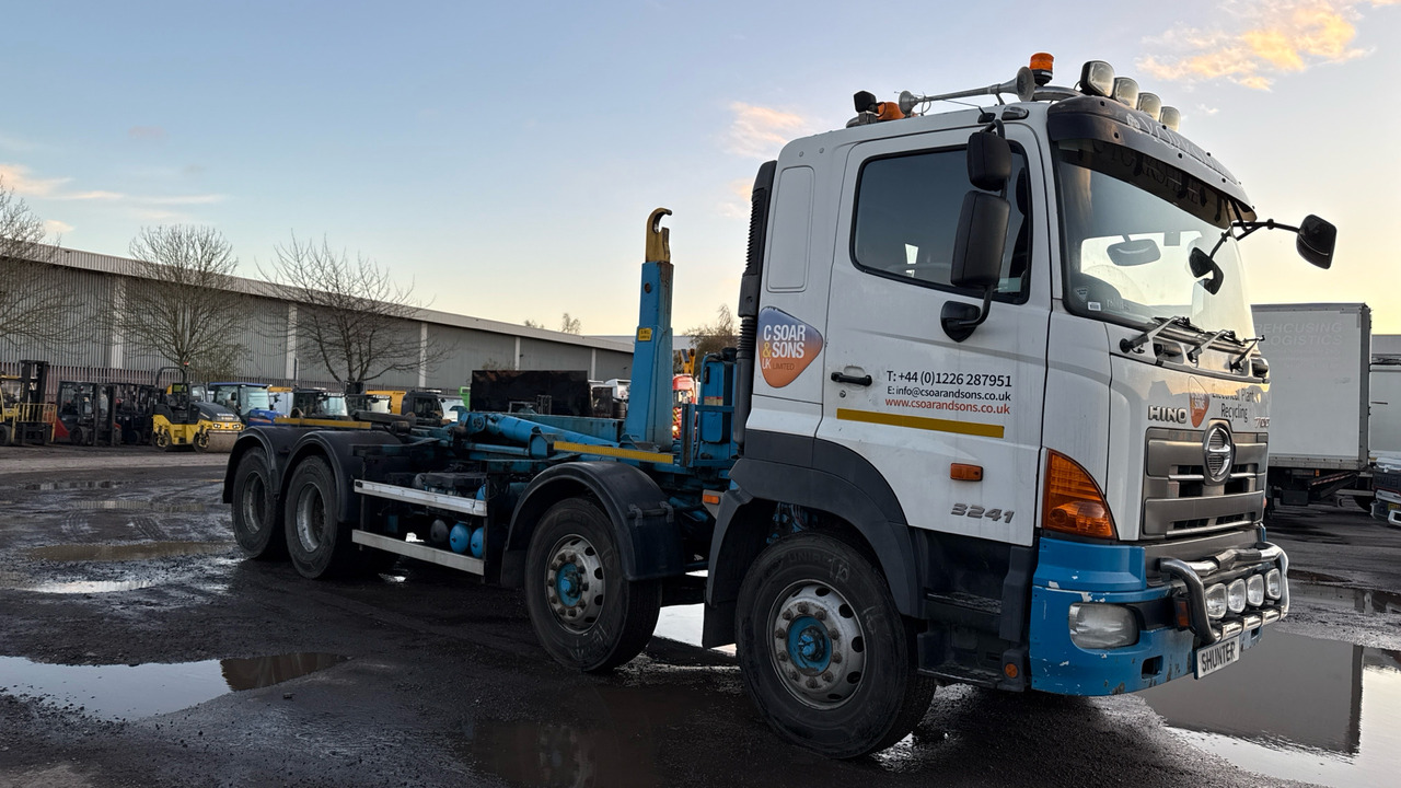 HINO 700 3241 - Xe tải nâng móc: hình 1 HINO 700 3241 - Xe tải nâng móc: hình 1