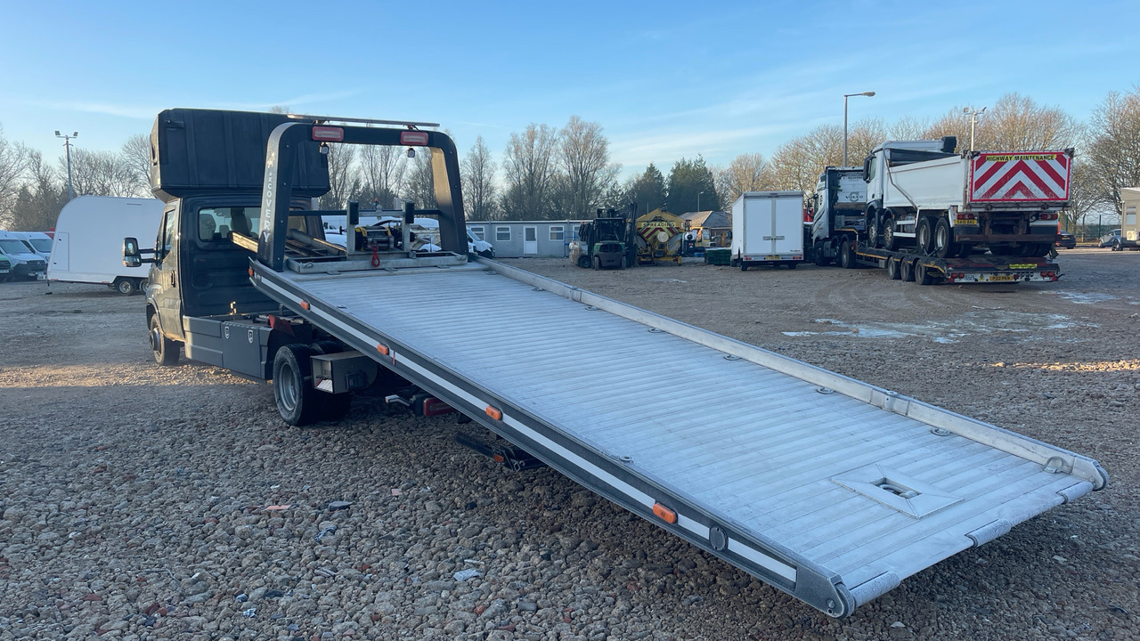 IVECO DAILY 70C18 - Xe tải kéo: hình 3 IVECO DAILY 70C18 - Xe tải kéo: hình 3