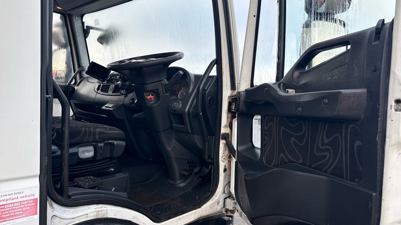 IVECO EUROCARGO 140E18 - Xe tải hộp: hình 5 IVECO EUROCARGO 140E18 - Xe tải hộp: hình 5