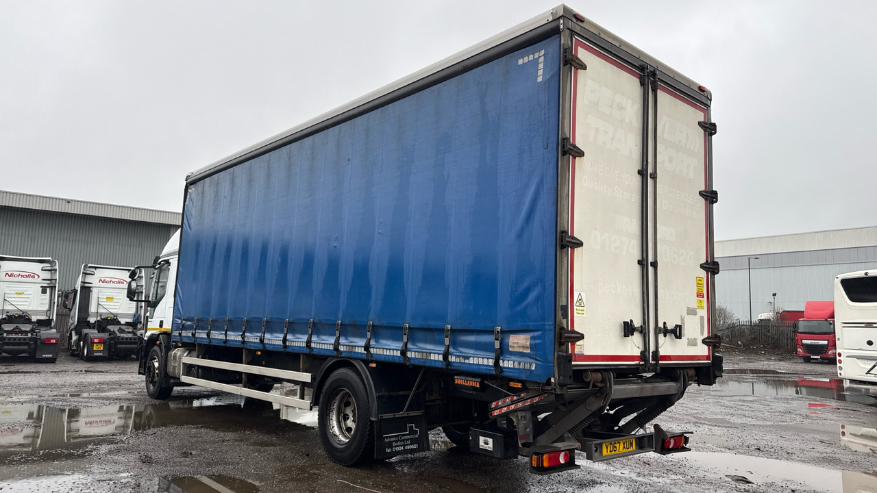 IVECO EUROCARGO 180-250 - Xe tải thùng mui bạt: hình 3 IVECO EUROCARGO 180-250 - Xe tải thùng mui bạt: hình 3