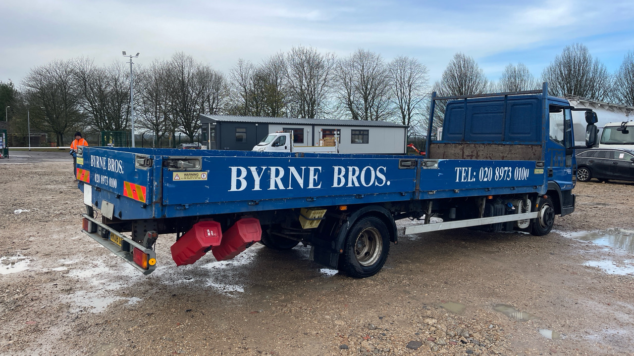 IVECO EUROCARGO 75E16 - Xe tải thùng lửng/ Phẳng: hình 4 IVECO EUROCARGO 75E16 - Xe tải thùng lửng/ Phẳng: hình 4