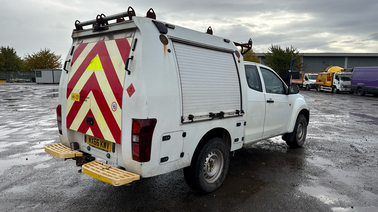 Isuzu D-Max 2.5 TD - Xe bán tải: hình 4 Isuzu D-Max 2.5 TD - Xe bán tải: hình 4