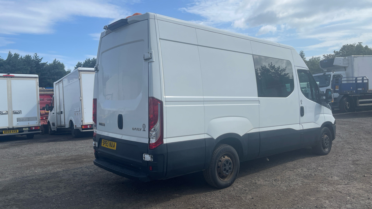 Iveco Daily 35-130 2.3 3520 WB - Xe tải van: hình 4 Iveco Daily 35-130 2.3 3520 WB - Xe tải van: hình 4