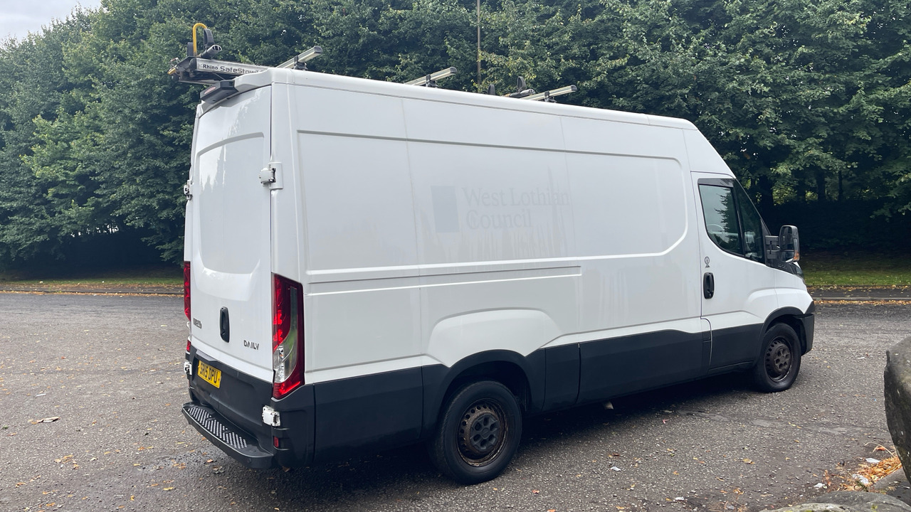 Iveco Daily 35-130 3520 WB - Xe van chở hàng: hình 4 Iveco Daily 35-130 3520 WB - Xe van chở hàng: hình 4
