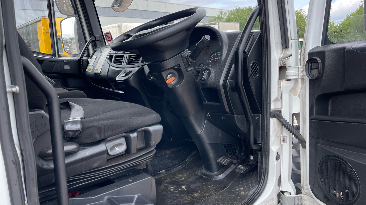Iveco Eurocargo 75-160 - Xe tải hộp: hình 5 Iveco Eurocargo 75-160 - Xe tải hộp: hình 5