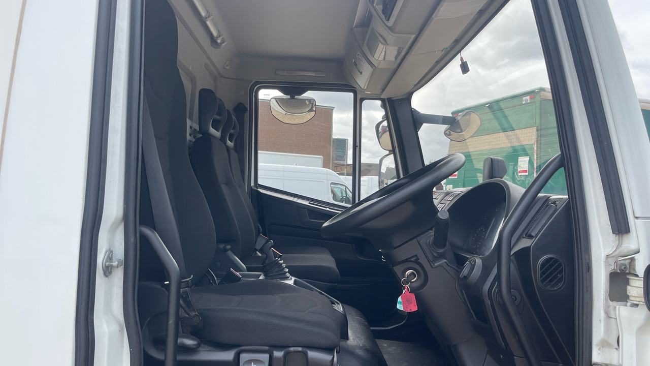 Iveco Eurocargo 75-160 - Xe tải hộp: hình 5 Iveco Eurocargo 75-160 - Xe tải hộp: hình 5
