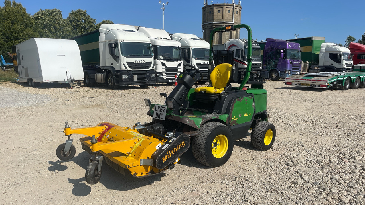 JOHN DEERE F1400 - Máy cắt cỏ vườn: hình 2 JOHN DEERE F1400 - Máy cắt cỏ vườn: hình 2