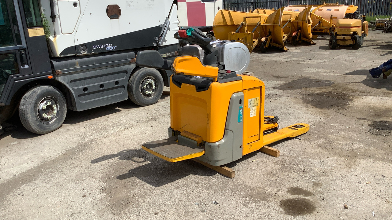 JUNGHEINRICH 24V 2PZS 250 - Xe tải nâng pallet: hình 2 JUNGHEINRICH 24V 2PZS 250 - Xe tải nâng pallet: hình 2