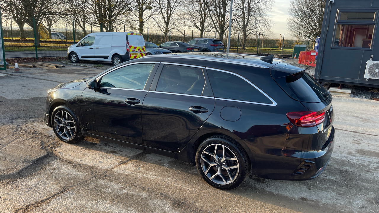 Kia Ceed 3 1.5 GDI ISG - Xe wagon: hình 3 Kia Ceed 3 1.5 GDI ISG - Xe wagon: hình 3