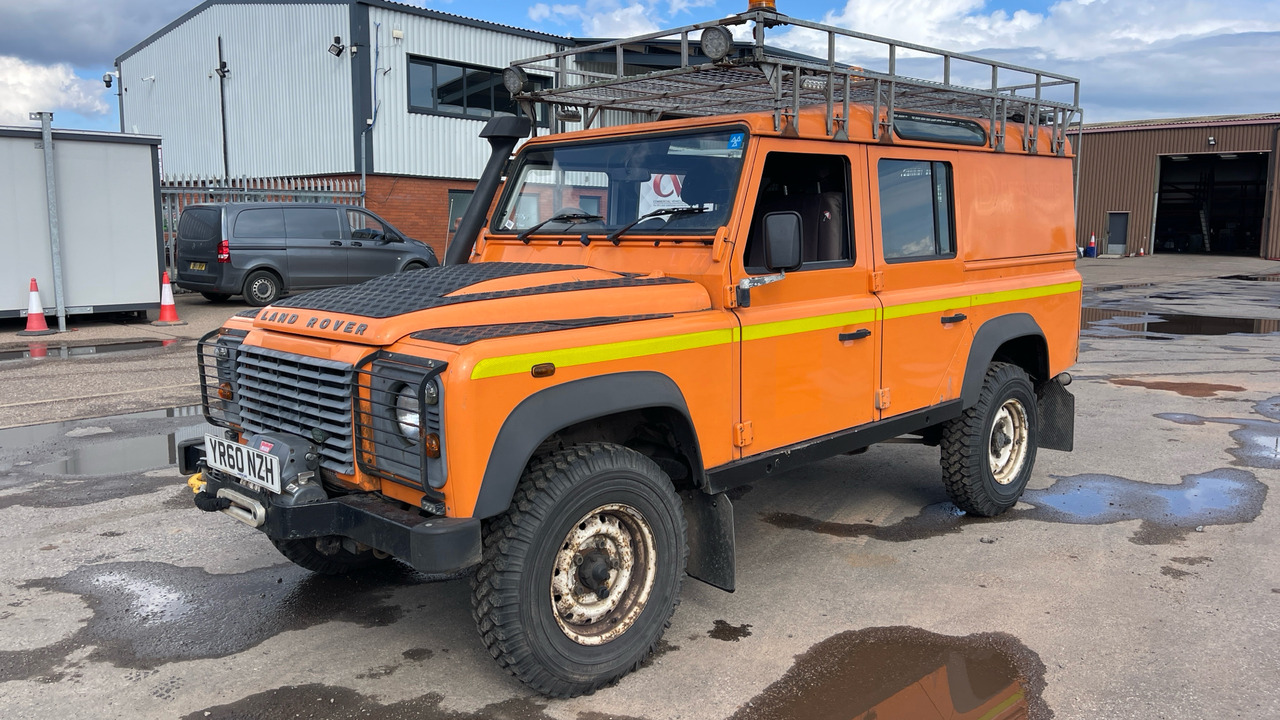LAND ROVER DEFENDER 110 TDCi - Xe hơi: hình 2 LAND ROVER DEFENDER 110 TDCi - Xe hơi: hình 2