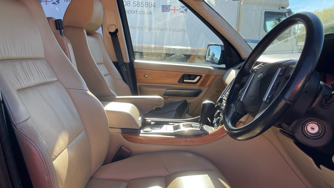 LAND ROVER RANGE ROVER SPORT 2.7 V6 HSE - Xe wagon: hình 5 LAND ROVER RANGE ROVER SPORT 2.7 V6 HSE - Xe wagon: hình 5