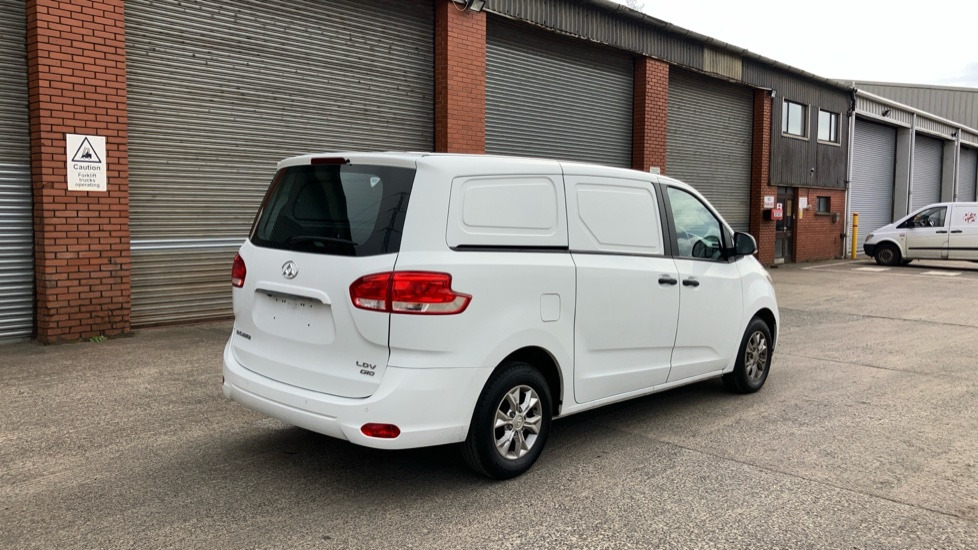 LDV G10 2.4 - Xe van chở hàng: hình 4 LDV G10 2.4 - Xe van chở hàng: hình 4
