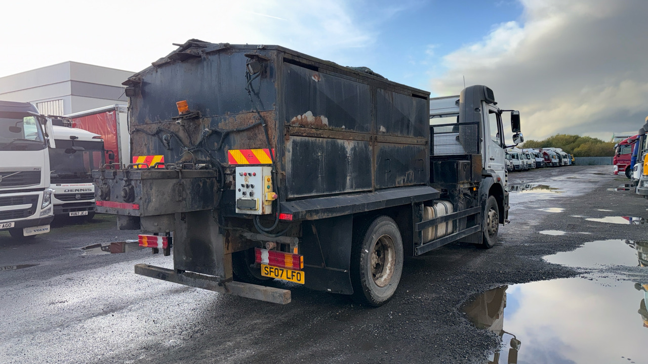 MERCEDES-BENZ AXOR 1824 - Máy nhựa đường: hình 4 MERCEDES-BENZ AXOR 1824 - Máy nhựa đường: hình 4