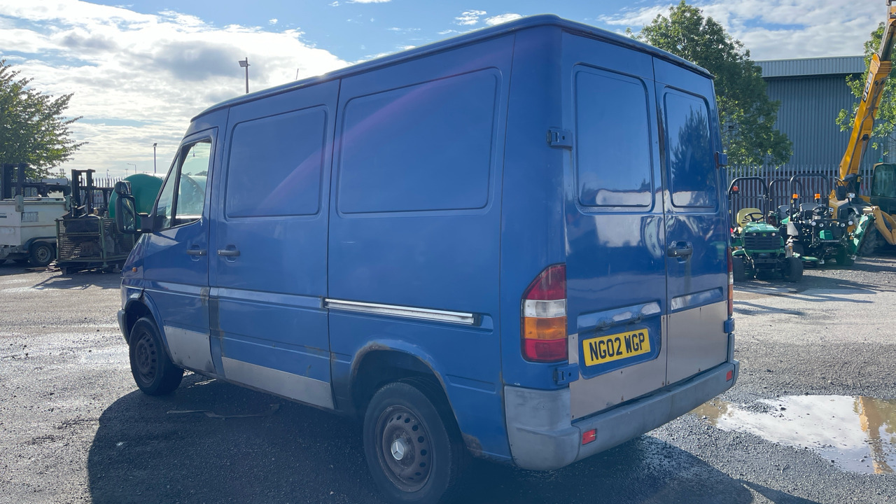 MERCEDES-BENZ SPRINTER 208 CDI - Xe van nhỏ gọn: hình 3 MERCEDES-BENZ SPRINTER 208 CDI - Xe van nhỏ gọn: hình 3