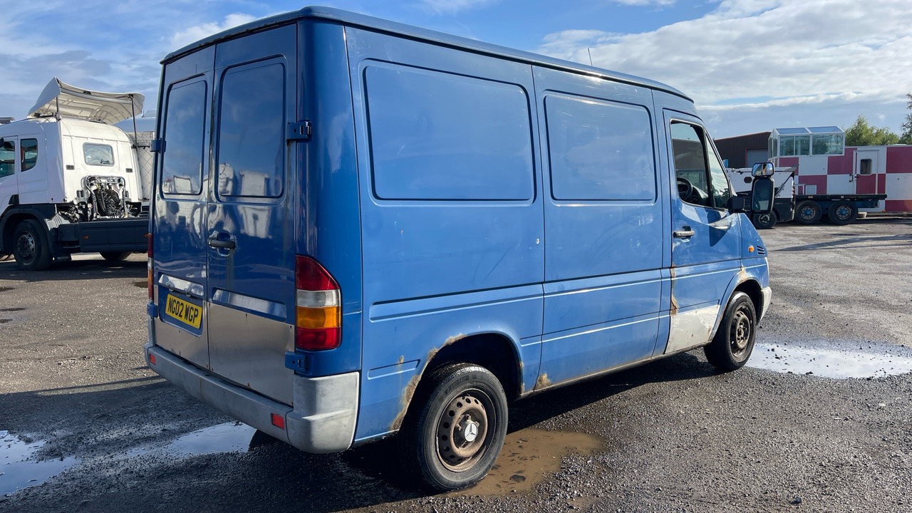 MERCEDES-BENZ SPRINTER 208 CDI - Xe van nhỏ gọn: hình 4 MERCEDES-BENZ SPRINTER 208 CDI - Xe van nhỏ gọn: hình 4