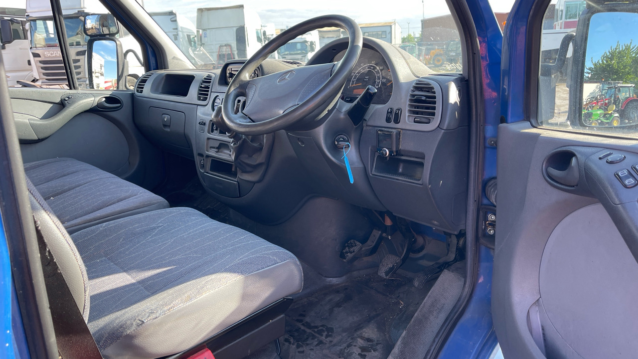 MERCEDES-BENZ SPRINTER 208 CDI - Xe van nhỏ gọn: hình 5 MERCEDES-BENZ SPRINTER 208 CDI - Xe van nhỏ gọn: hình 5