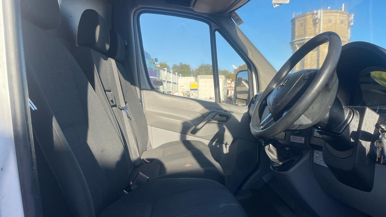MERCEDES-BENZ SPRINTER 516 CDI - Nền bục trên không gắn trên xe tải: hình 5 MERCEDES-BENZ SPRINTER 516 CDI - Nền bục trên không gắn trên xe tải: hình 5