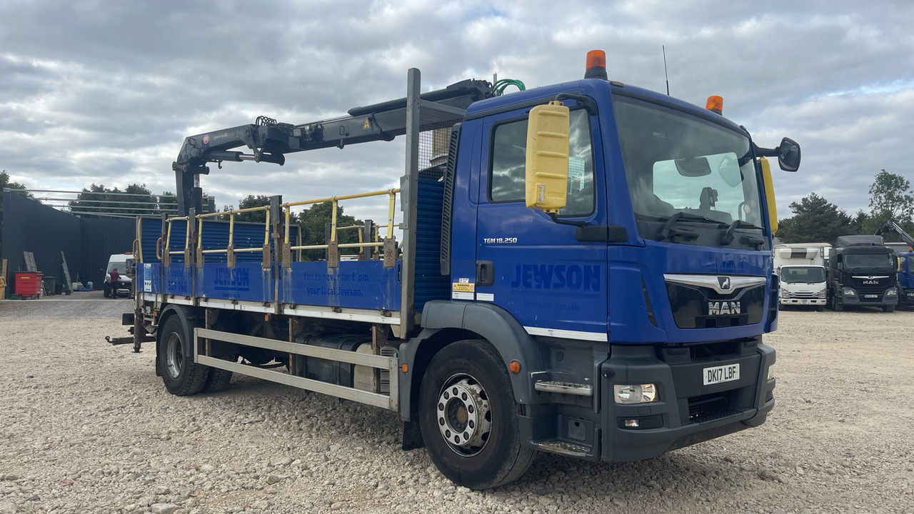 Man TGM 18.250 - Xe tải thùng lửng/ Phẳng, Xe cẩu tự hành: hình 1 Man TGM 18.250 - Xe tải thùng lửng/ Phẳng, Xe cẩu tự hành: hình 1