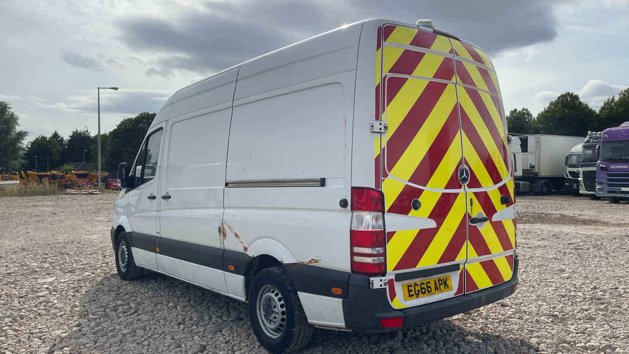 Mercedes-Benz Sprinter 314 CDI - Xe van chở hàng: hình 3 Mercedes-Benz Sprinter 314 CDI - Xe van chở hàng: hình 3