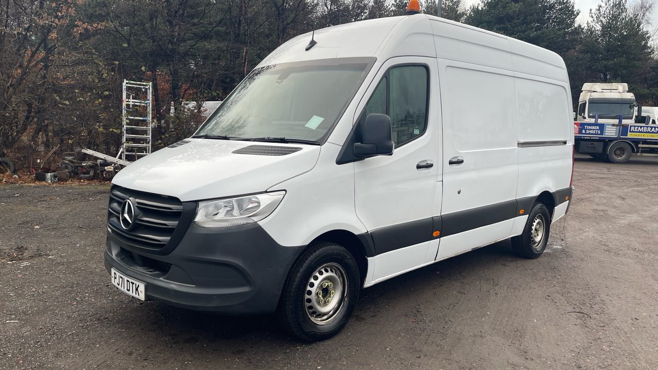 Mercedes-Benz Sprinter 317 2.0 TDI - Xe van chở hàng: hình 2 Mercedes-Benz Sprinter 317 2.0 TDI - Xe van chở hàng: hình 2