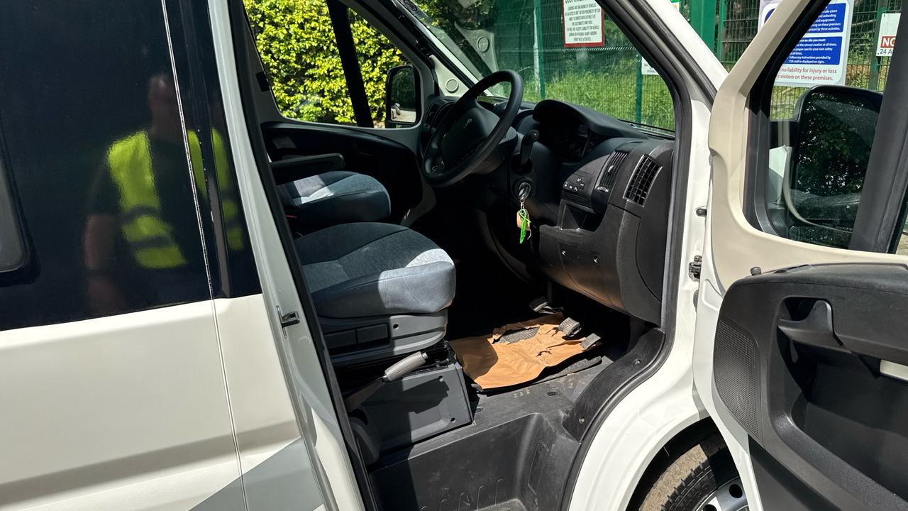 PEUGEOT BOXER 335 2.2 BLUEHDI PROFESSIONAL 140PS - Xe van cắm trại: hình 5 PEUGEOT BOXER 335 2.2 BLUEHDI PROFESSIONAL 140PS - Xe van cắm trại: hình 5