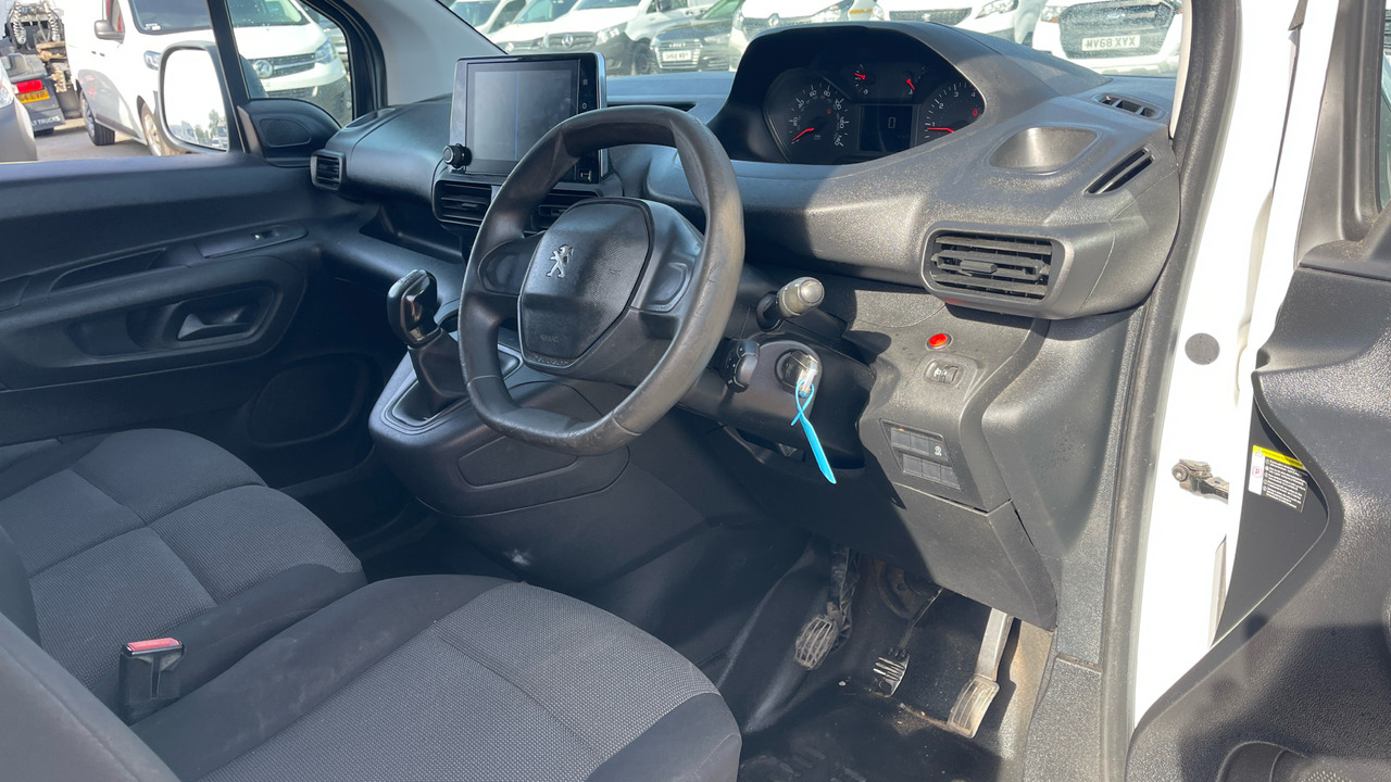 PEUGEOT PARTNER 1000 1.6 VLUEHDI PROFESSIONAL 100PS - Xe van nhỏ gọn: hình 5 PEUGEOT PARTNER 1000 1.6 VLUEHDI PROFESSIONAL 100PS - Xe van nhỏ gọn: hình 5