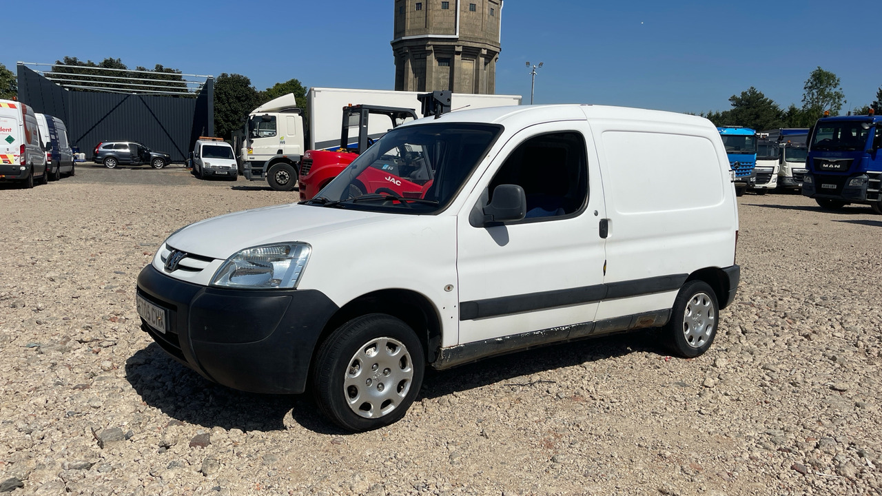 PEUGEOT PARTNER 600 - Xe van nhỏ gọn: hình 2 PEUGEOT PARTNER 600 - Xe van nhỏ gọn: hình 2