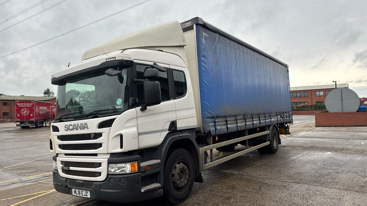 SCANIA P 250 - Xe tải thùng mui bạt: hình 2 SCANIA P 250 - Xe tải thùng mui bạt: hình 2