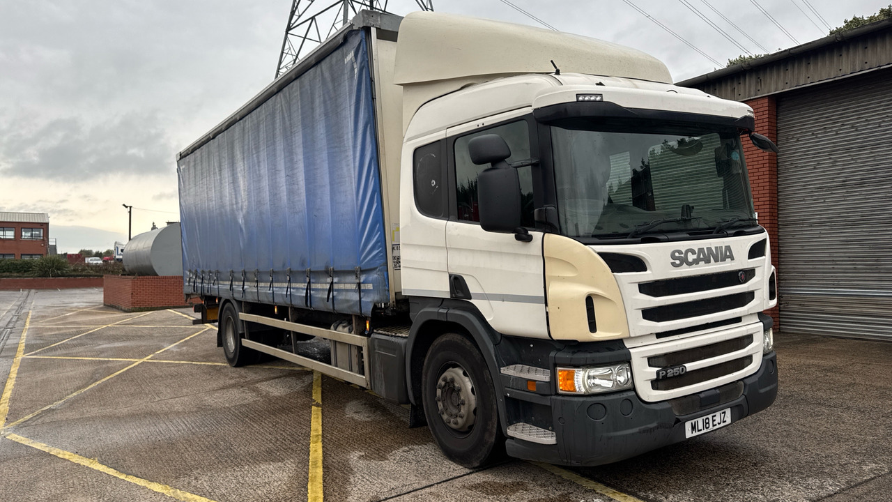 SCANIA P 250 - Xe tải thùng mui bạt: hình 1 SCANIA P 250 - Xe tải thùng mui bạt: hình 1
