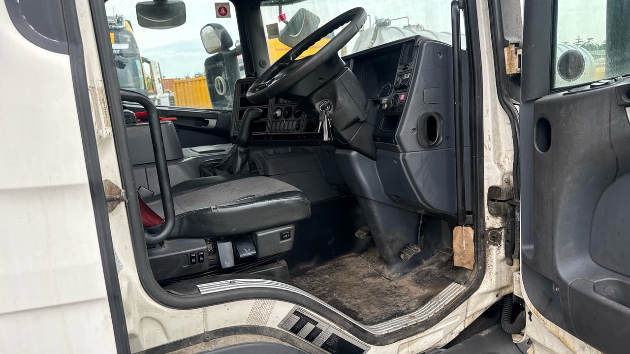 SCANIA P 310 - Xe tải chân không: hình 5 SCANIA P 310 - Xe tải chân không: hình 5