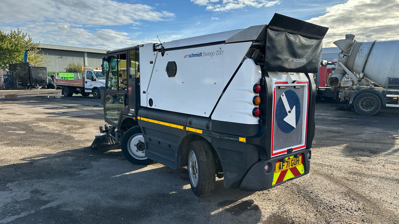 SCHMIDT SWINGO 200 - Xe quét đường: hình 3 SCHMIDT SWINGO 200 - Xe quét đường: hình 3