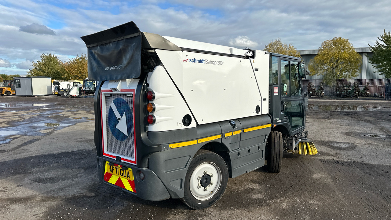 SCHMIDT SWINGO 200 - Xe quét đường: hình 4 SCHMIDT SWINGO 200 - Xe quét đường: hình 4