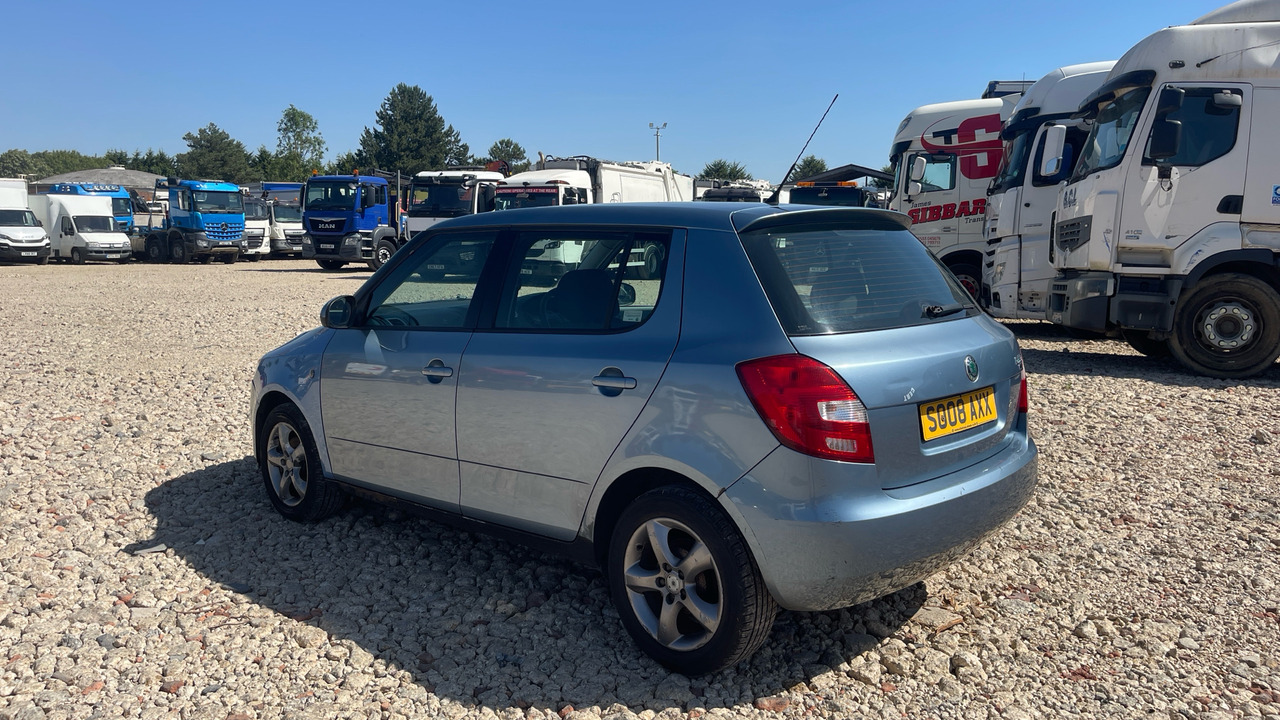 SKODA FABIA 2 1.4 TDI - Hatchback: hình 3 SKODA FABIA 2 1.4 TDI - Hatchback: hình 3