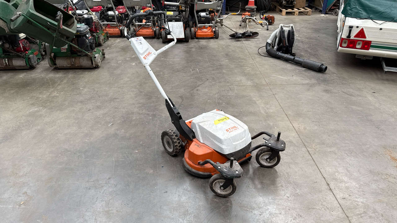 STIHL BR500 BACK PACK LEAF BLOWER - Trang thiết bị xây dựng: hình 4 STIHL BR500 BACK PACK LEAF BLOWER - Trang thiết bị xây dựng: hình 4