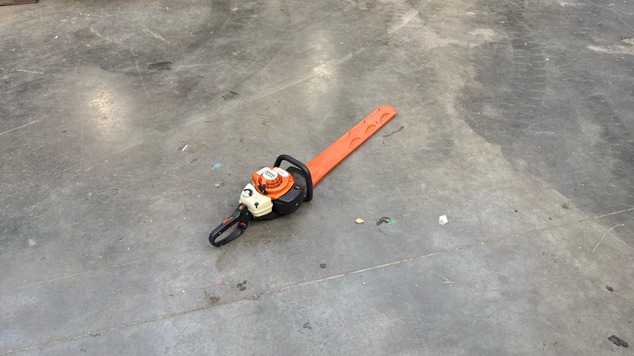 STIHL HS B2 RC HEDGE CUTTER - Trang thiết bị xây dựng: hình 1 STIHL HS B2 RC HEDGE CUTTER - Trang thiết bị xây dựng: hình 1