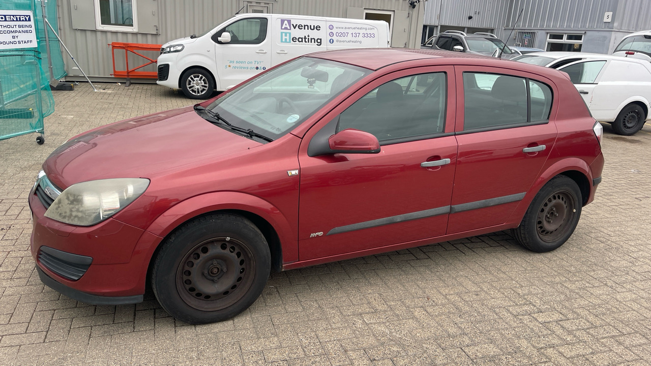 VAUXHALL ASTRA LIFE 1.6 I - Hatchback: hình 2 VAUXHALL ASTRA LIFE 1.6 I - Hatchback: hình 2