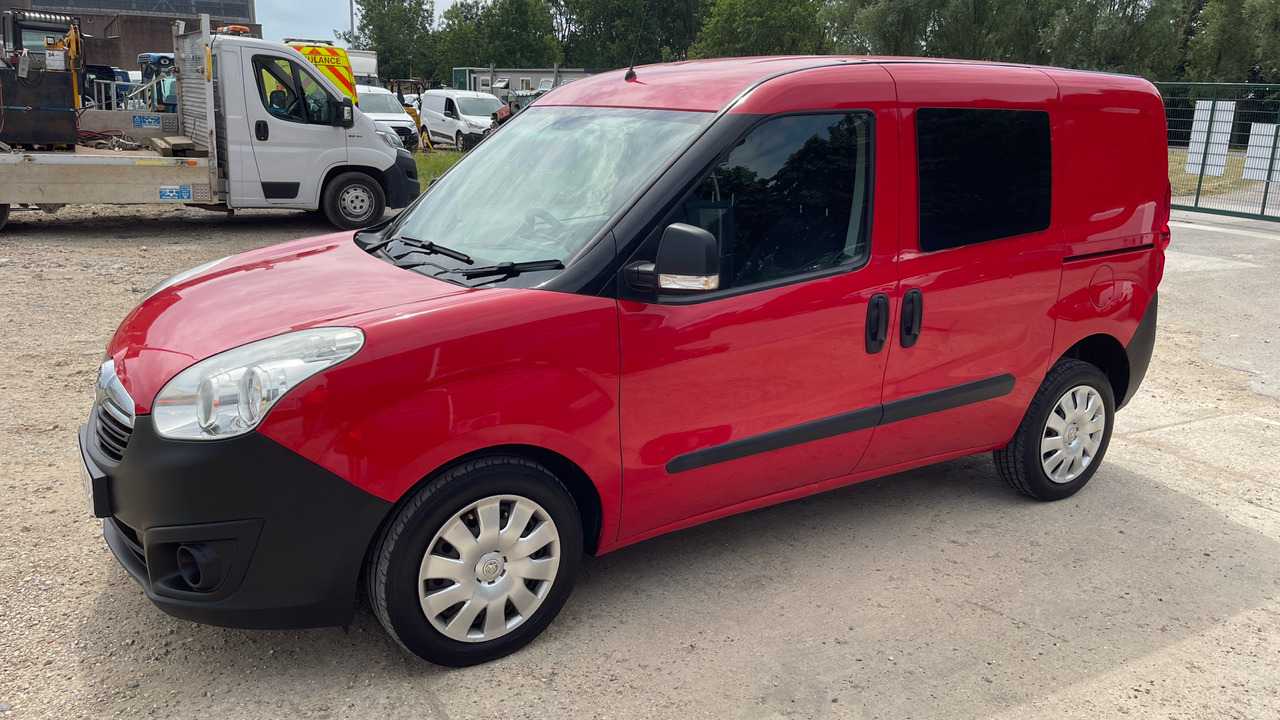 VAUXHALL COMBO 2300 1.3 CDTI - Xe tải van: hình 2 VAUXHALL COMBO 2300 1.3 CDTI - Xe tải van: hình 2