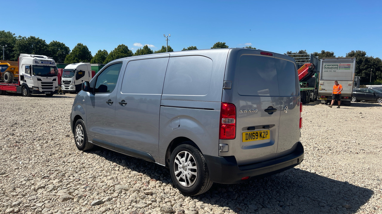 VAUXHALL VIVARO 2700 1.5 100PS - Xe van nhỏ gọn: hình 3 VAUXHALL VIVARO 2700 1.5 100PS - Xe van nhỏ gọn: hình 3
