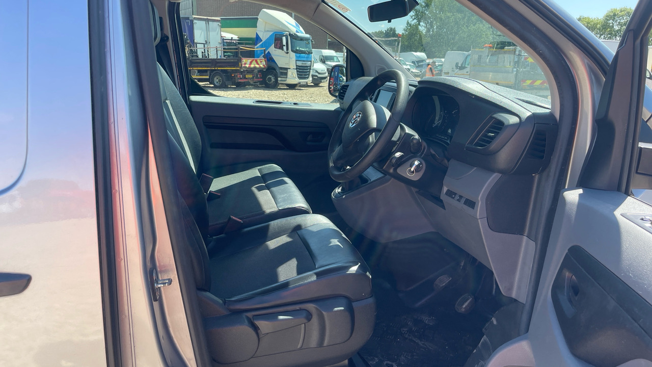 VAUXHALL VIVARO 2700 1.5 100PS - Xe van nhỏ gọn: hình 5 VAUXHALL VIVARO 2700 1.5 100PS - Xe van nhỏ gọn: hình 5