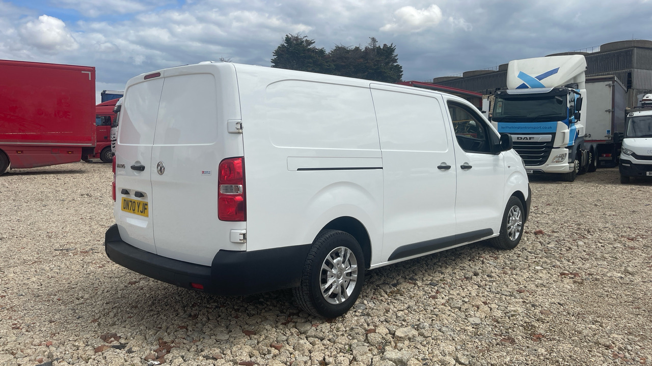 VAUXHALL VIVARO 2900 1.5D 100PS - Xe van nhỏ gọn: hình 4 VAUXHALL VIVARO 2900 1.5D 100PS - Xe van nhỏ gọn: hình 4